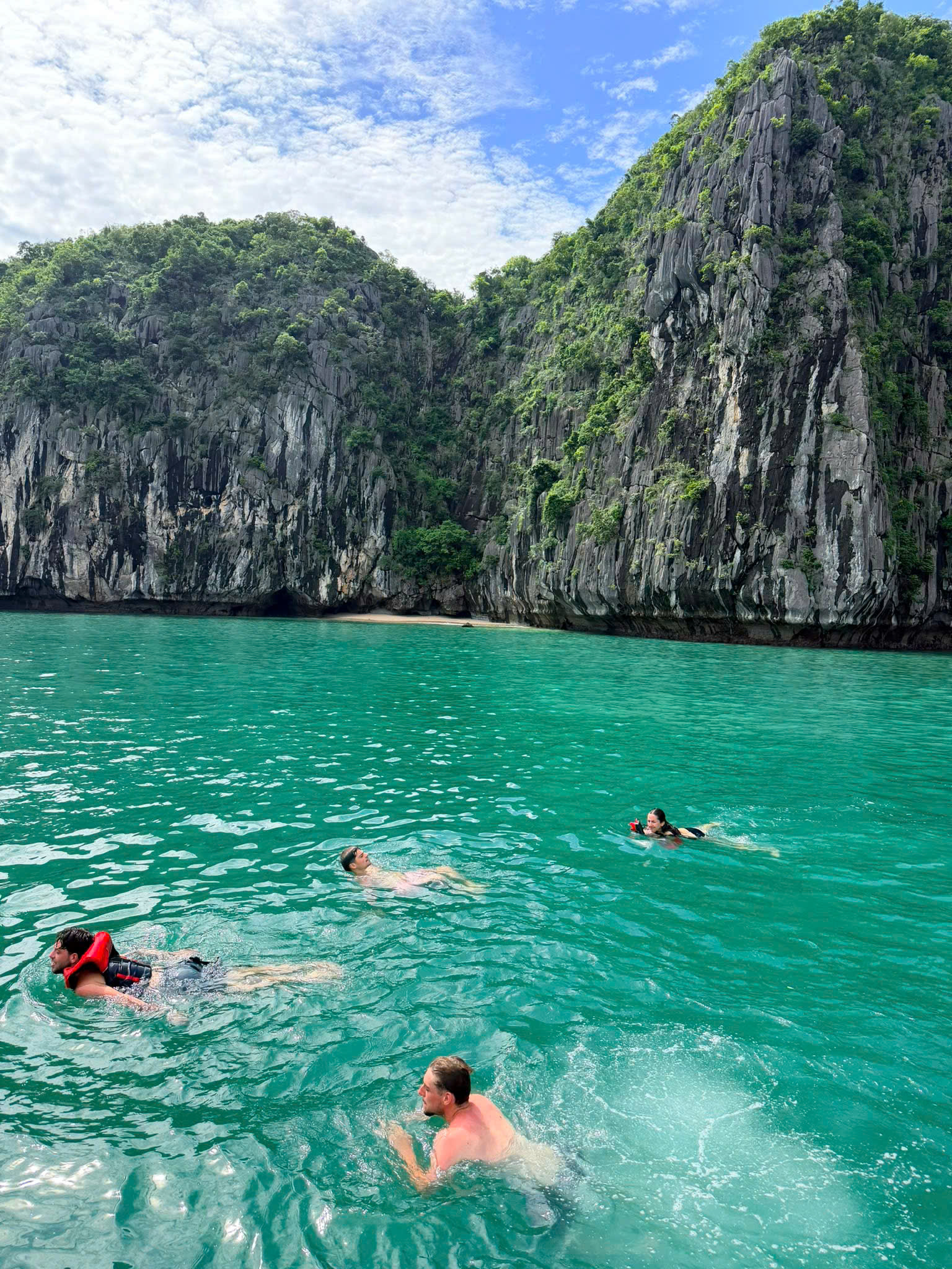 Cat Ba Climbing